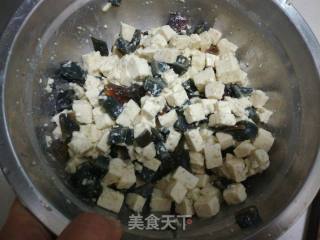 皮蛋豆腐的做法步骤：7