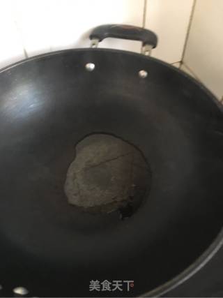 韭菜水炒蛋的做法步骤：1
