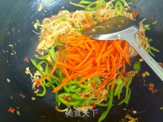 鱼香金针菇的做法步骤：11