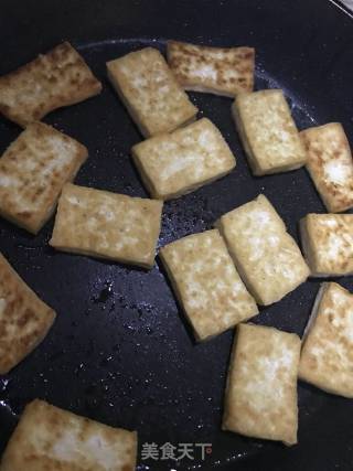 白菜炖粉条的做法步骤：1