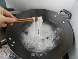 螺狮粉的做法步骤：10