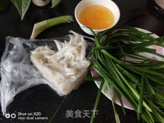 银鱼韭菜馅饺子的做法步骤：1