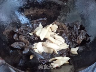 彩椒黑木耳的做法步骤：10
