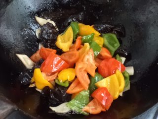 彩椒黑木耳的做法步骤：12
