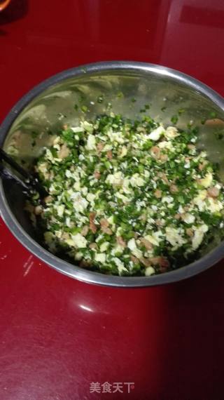 韭菜鸡蛋虾仁馅饼的做法步骤：8