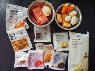 豪华版螺蛳粉的做法步骤：1