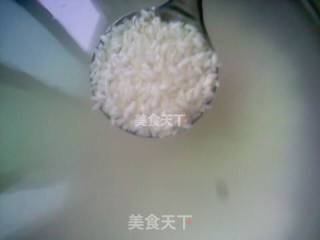 胡萝卜肉稀饭的做法步骤：1
