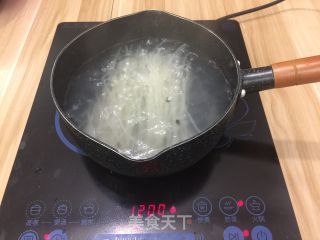 螺蛳粉的做法步骤：2