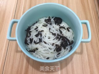 螺蛳粉的做法步骤：4