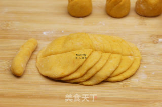 玫瑰花南瓜馒头的做法步骤：8