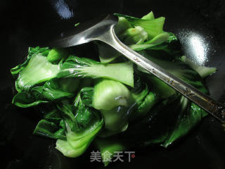 鹌鹑蛋烧青菜的做法步骤：2