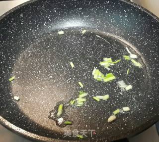 西红柿鸡蛋汤的做法步骤：2