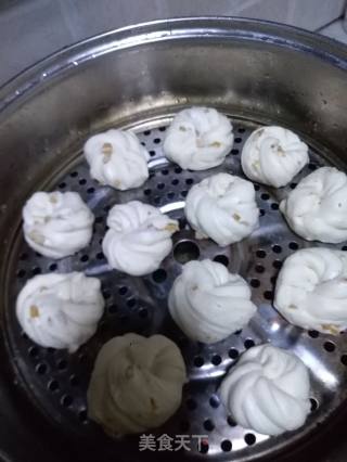小花卷的做法步骤：8