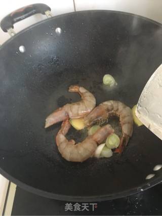 一品海鲜锅的做法步骤：11