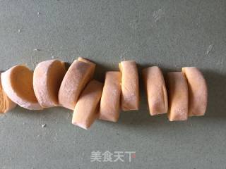 蝶恋花-南瓜花卷的做法步骤：8