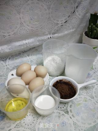 斑马纹戚风蛋糕的做法步骤：1
