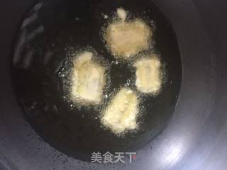 糖醋带鱼的做法步骤：2