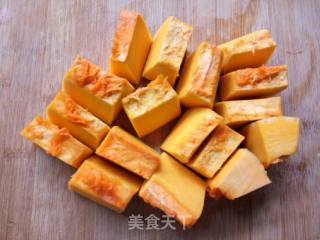 南瓜疙瘩汤的做法步骤：2