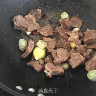 玫瑰腐乳烧牛肉的做法步骤：9