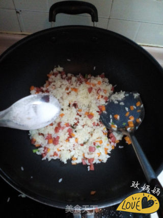 香肠炒饭的做法步骤：8