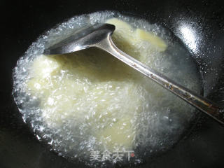 牛筋粉丝煮土豆的做法步骤：3