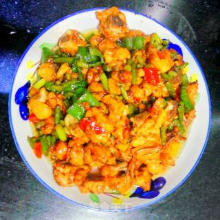 菜籽油炒鸡腿丁的做法步骤：15