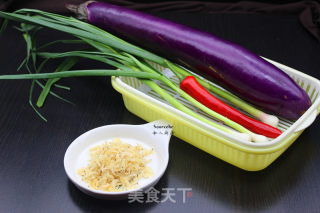 虾米红烧茄子的做法步骤：1