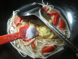 番茄鸡蛋汤面的做法步骤：7
