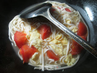 番茄鸡蛋汤面的做法步骤：9