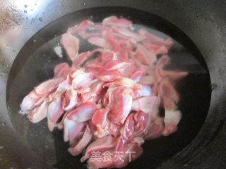 干锅麻辣鸡胗的做法步骤：2