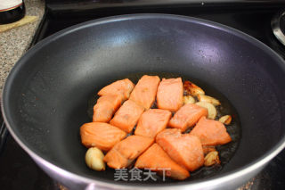 香煎三文鱼的做法步骤：6