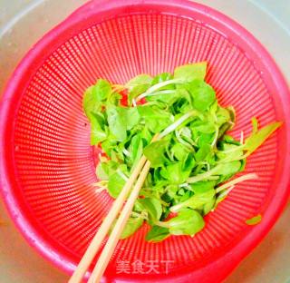 鸡蛋炒河粉的做法步骤：1