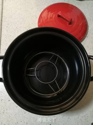 黑乐砂锅烤红薯的做法步骤：1