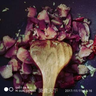 小白菜炒腊肉的做法步骤：6