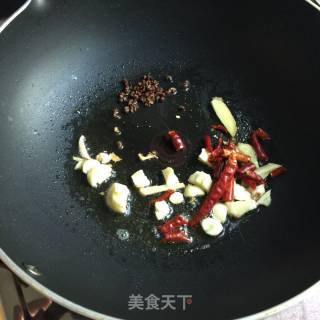 “炖菜”干锅肥肠煲的做法步骤：6