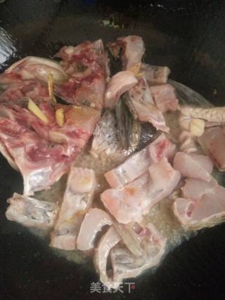 红烧鱼块的做法步骤：2