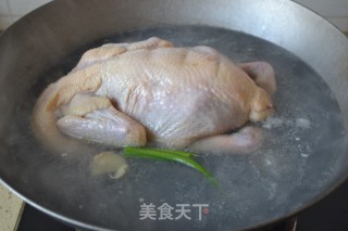 白切鸡的做法步骤：2