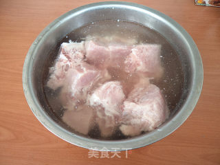 排骨炖榛蘑的做法步骤：2