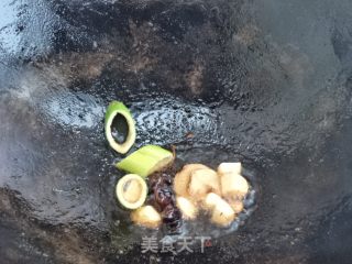 铁锅炖鱼贴饼子的做法步骤：6
