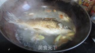 鲫鱼炖豆腐的做法步骤：5