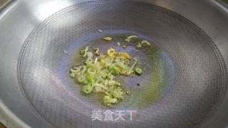 北极虾番茄面的做法步骤：3