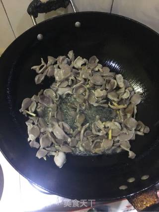 蒜苔鸭胗的做法步骤：2