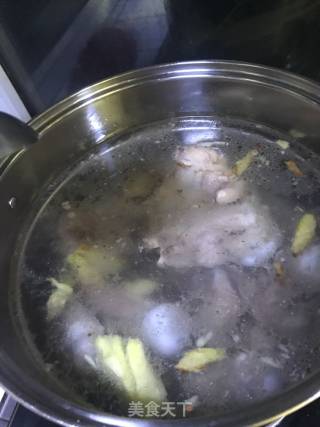 海带炖大骨头的做法步骤：7