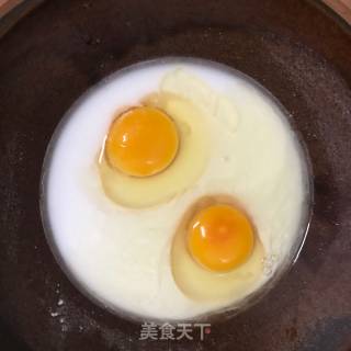 本记葱油饼的做法步骤：1