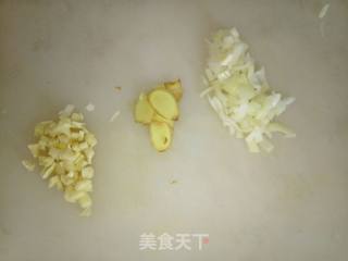煎平菇的做法步骤：4