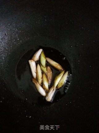 童年记忆：美味红烧荷包蛋的做法步骤：2