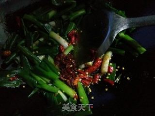 香辣胡葱炖豆腐的做法步骤：3