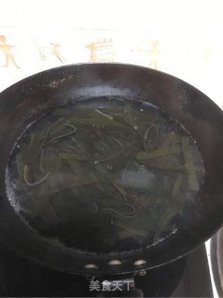 拌海带丝的做法步骤：2