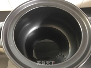 滑鸡啫啫煲的做法步骤：5