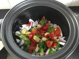 滑鸡啫啫煲的做法步骤：8